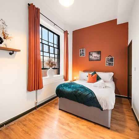 Spacious Birmingham City Apartment Екстер'єр фото