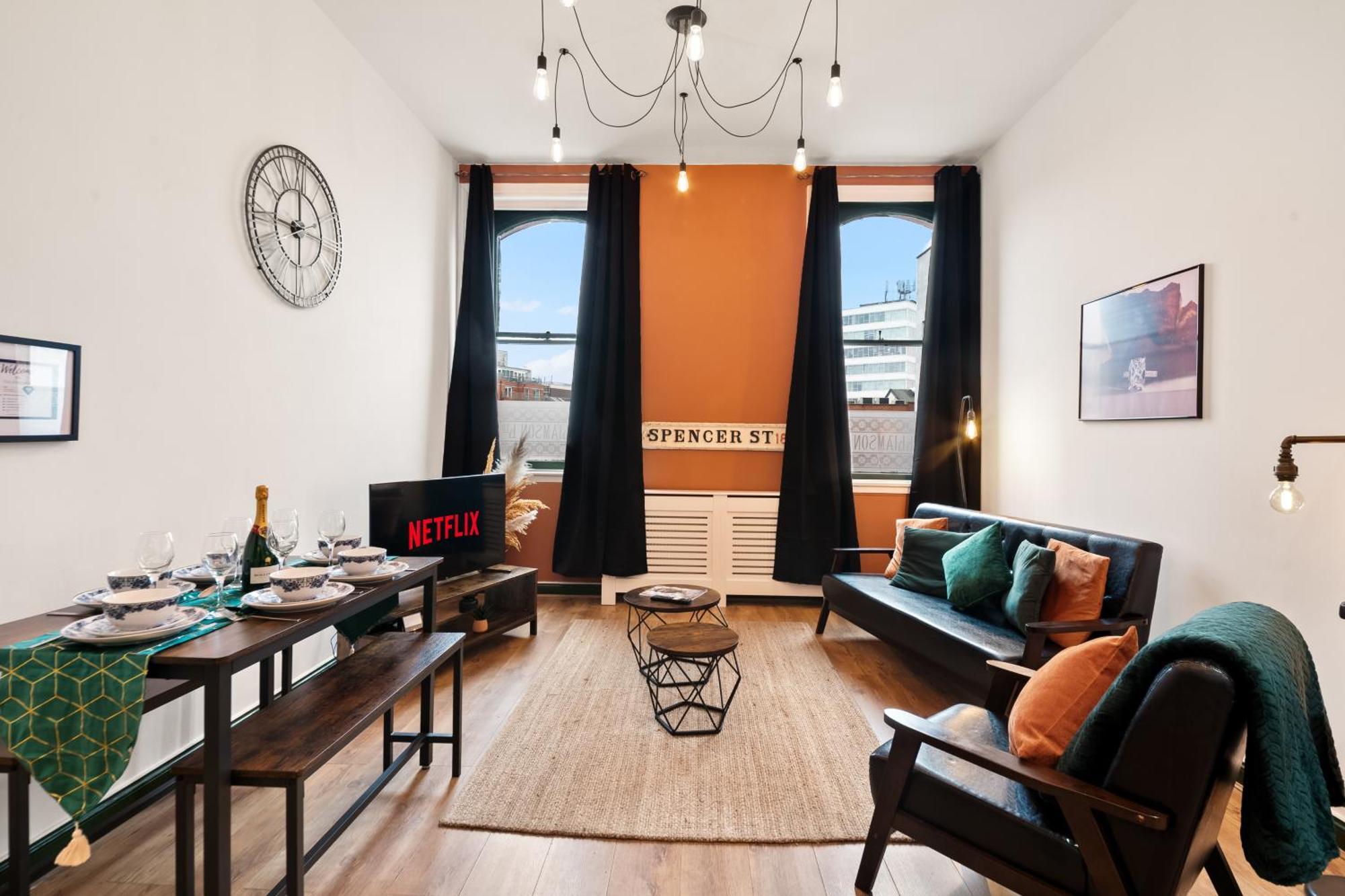 Spacious Birmingham City Apartment Екстер'єр фото