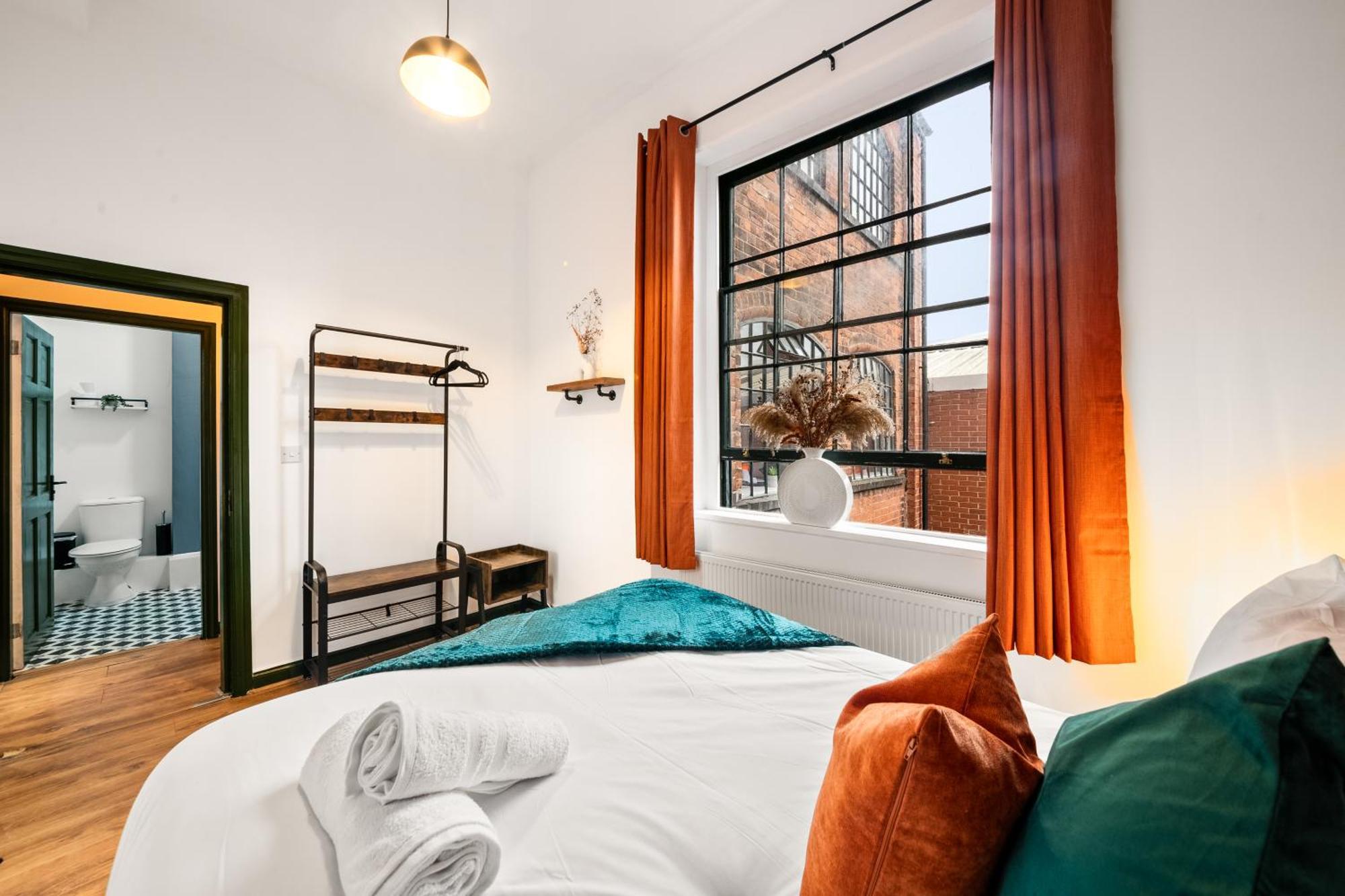 Spacious Birmingham City Apartment Екстер'єр фото